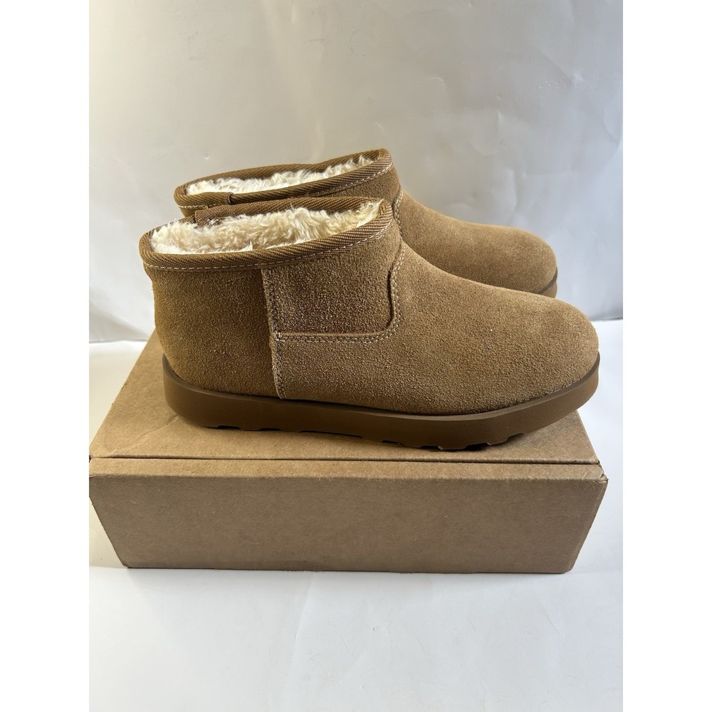 Time and Tru Womens Size 6 Brown Faux Suede Faux Fur Lined Ankle Boots